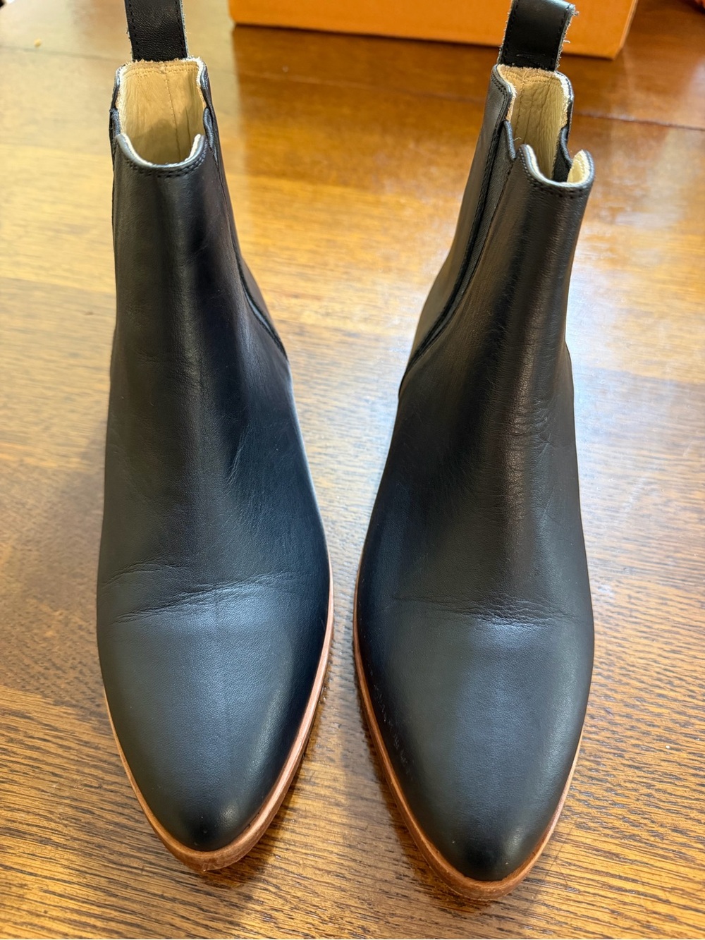 Nisolo Eva Everyday Chelsea Boots Black US SIZE 7